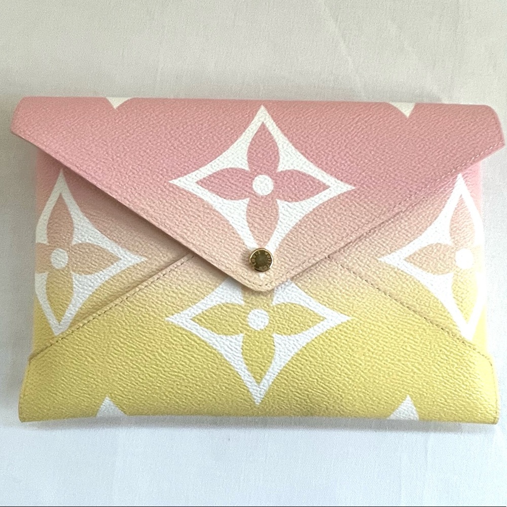 Louis Vuitton Giant By The Pool Large Kirigami Pochette Pink